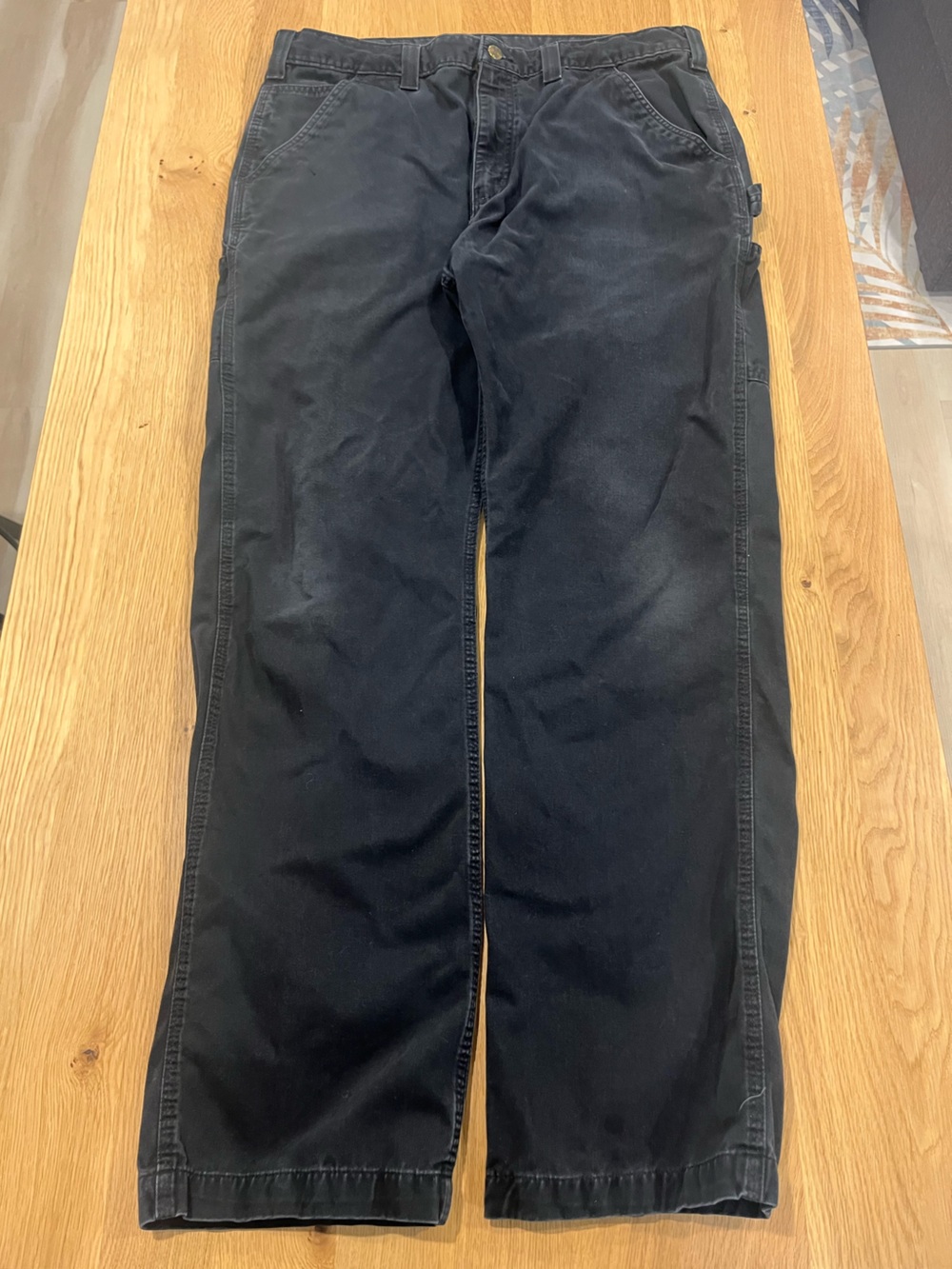 Carhartt Men's Relaxed Straight-Leg Jeans in Black
Size 38